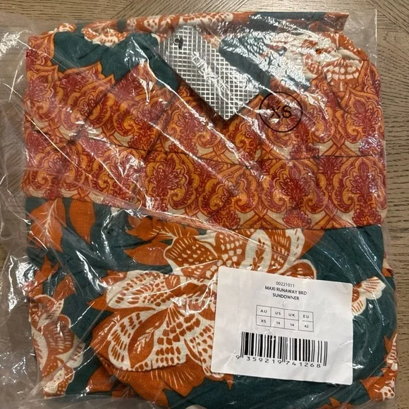 NWT City Chic Women's Maxi Runaway Border Size 14 - Picture 3 of 5